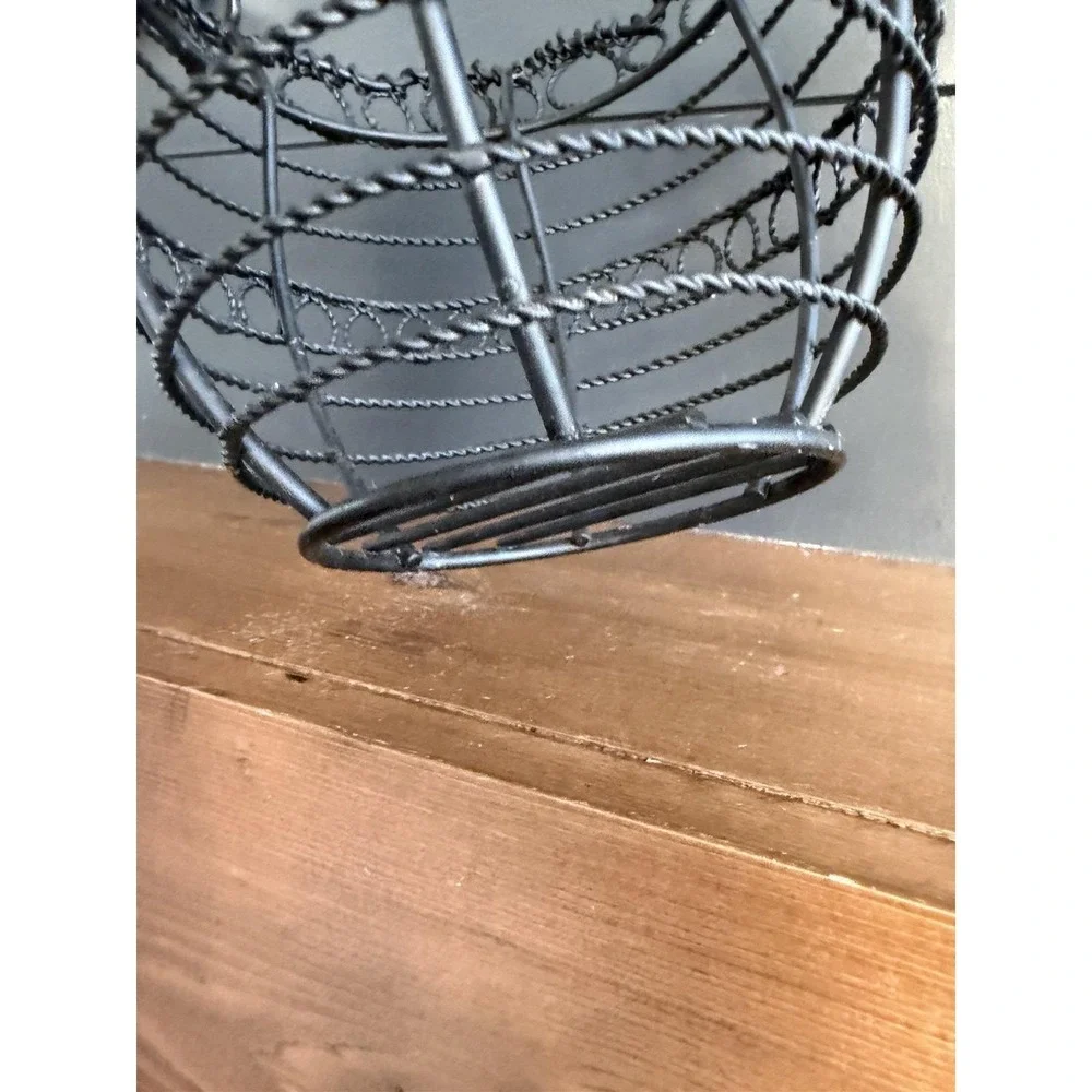 VTG Primitive Wire Egg Basket Twisted Metal Farmhouse Gathering Basket Handle